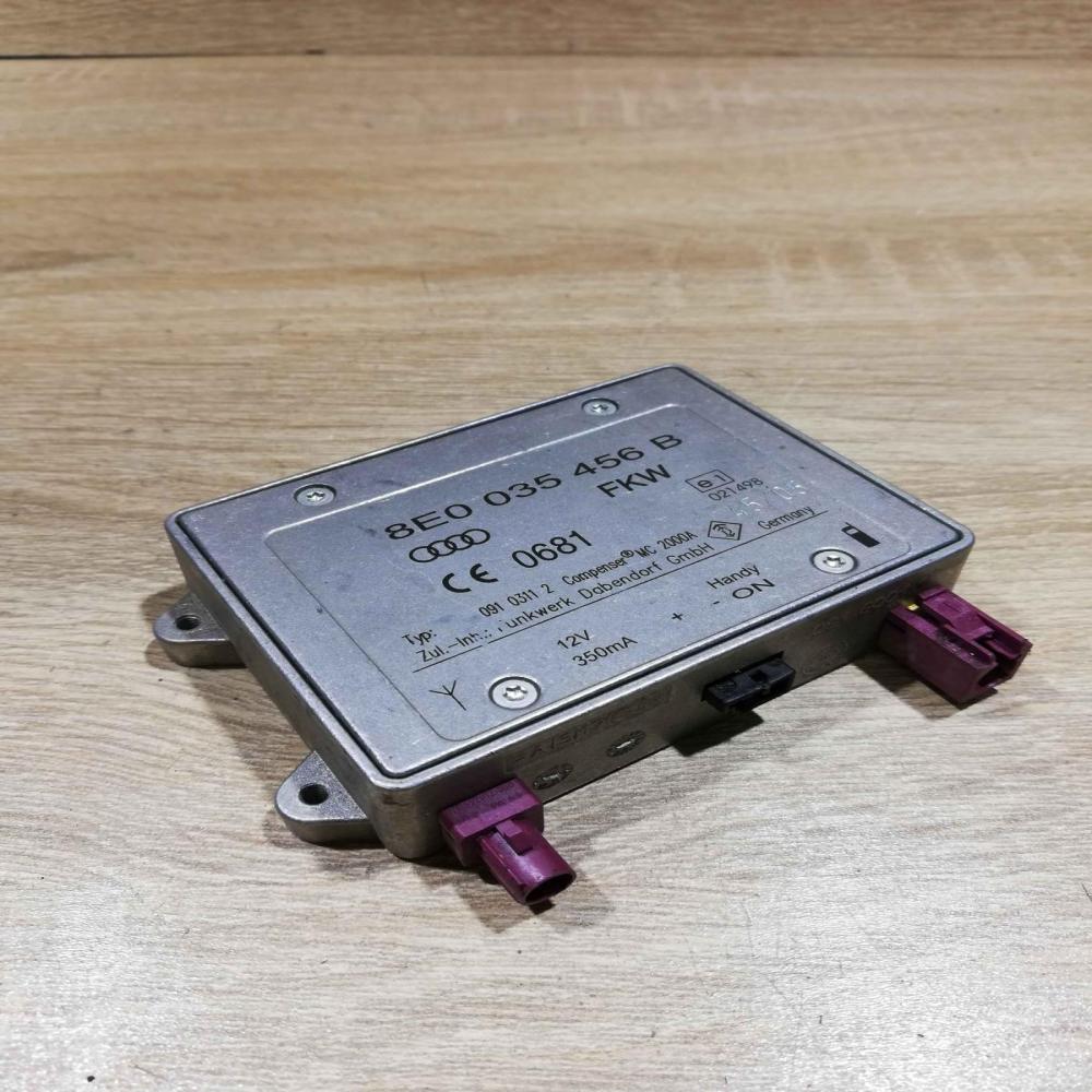 8e0035456b   Aerial antenna amplifier Audi A8 S8 D3 4E