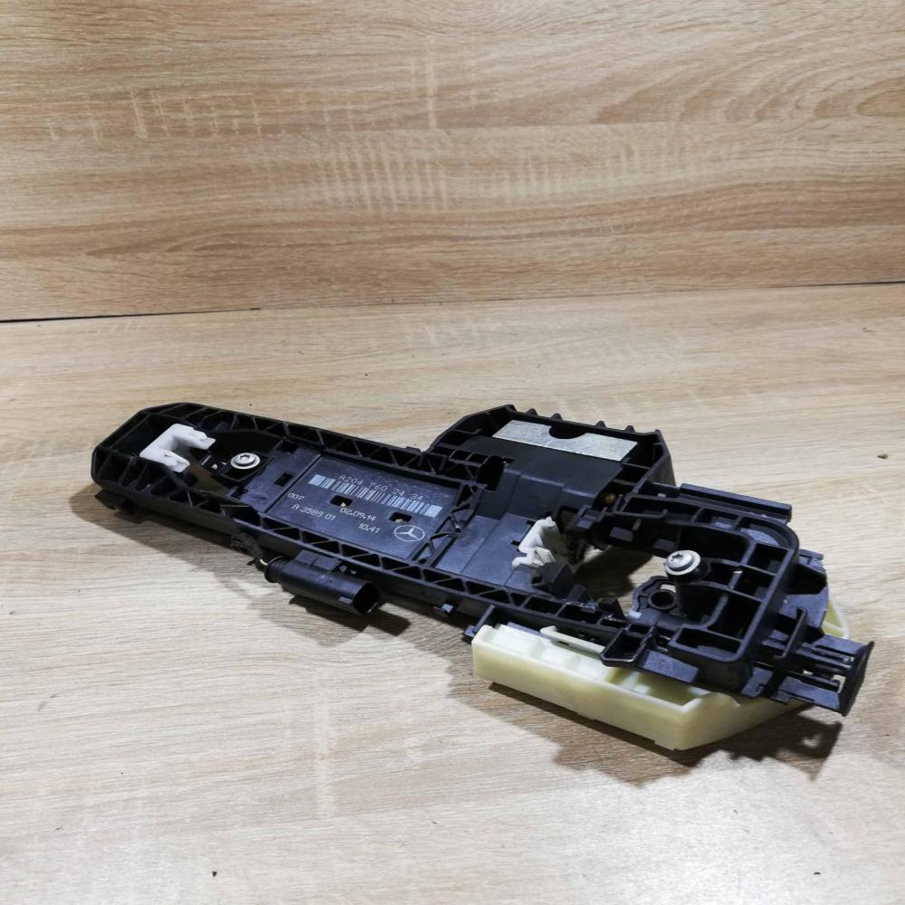 a2047602434 Bracket  Front door exterior handle Mercedes-Benz E W212