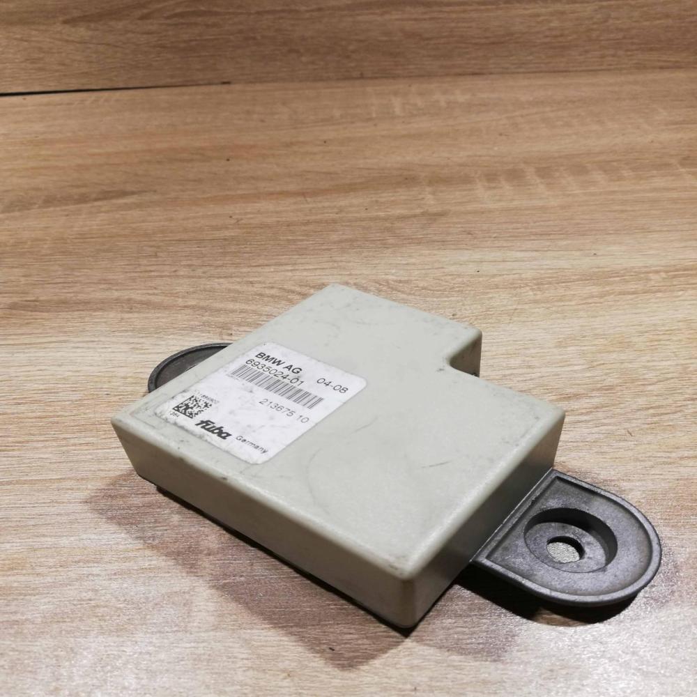 6935024   Aerial antenna amplifier BMW 5 E60 E61