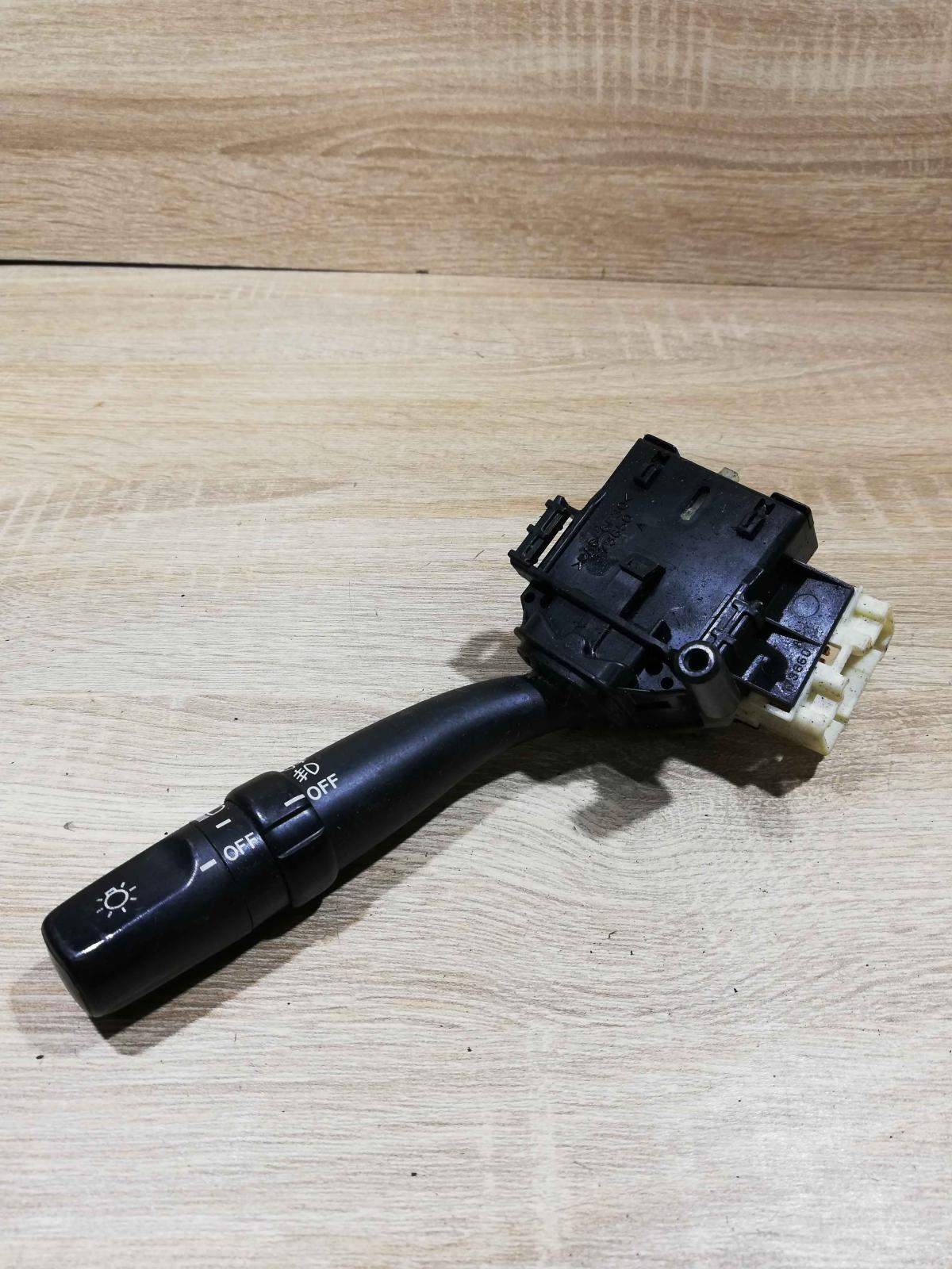 84140 20700   Indicator stalk Toyota Avensis T250