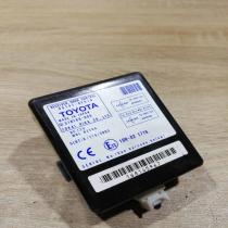 89741 0f010  Unit Door control unit/module Toyota Corolla Verso AR10