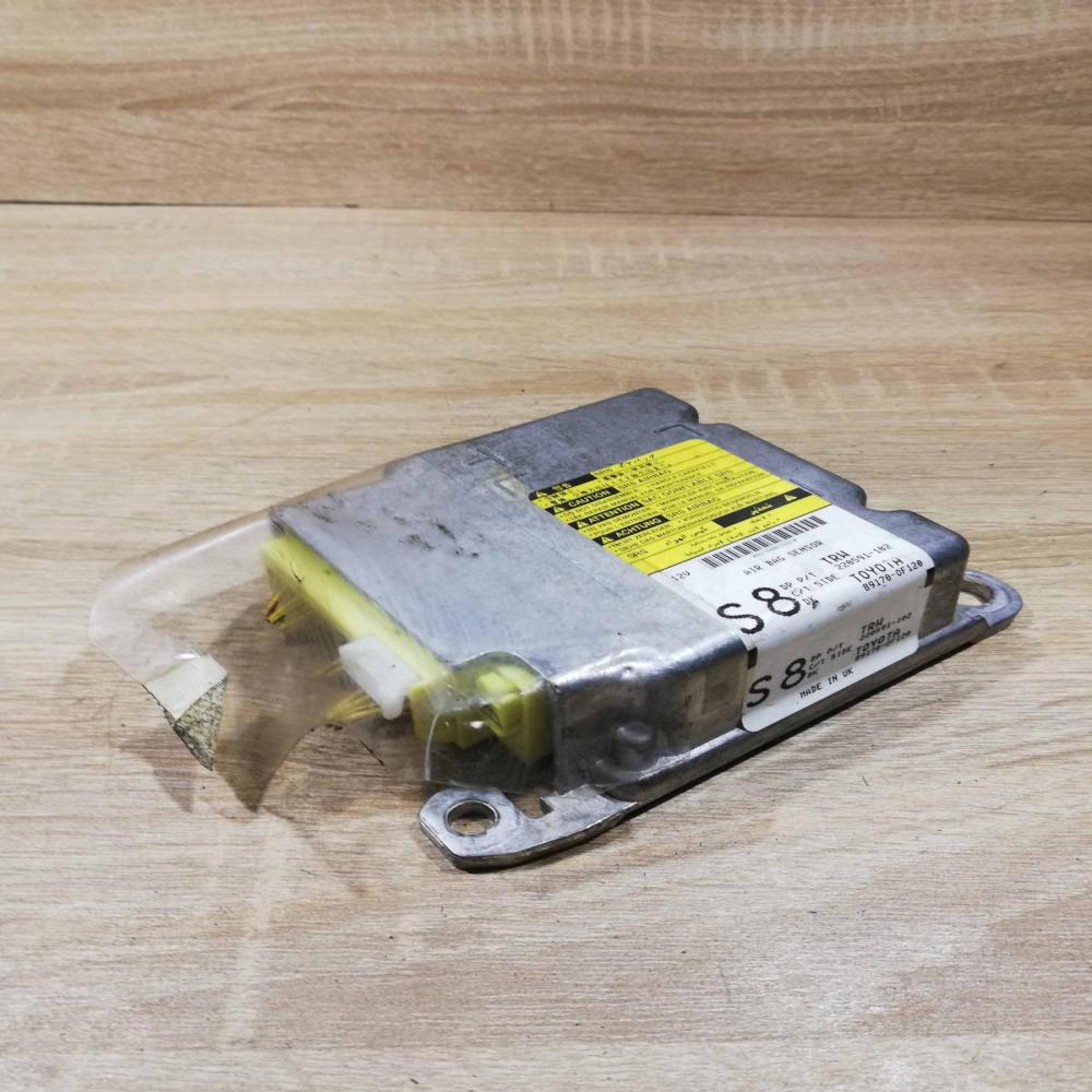 89170 0f120   Airbag control unit/module Toyota Corolla Verso AR10