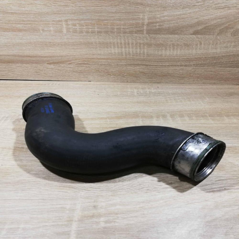 1k0145832e   Intercooler hose/pipe Audi TT Mk1