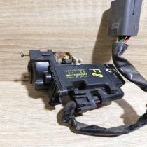 152800 7001   Front door lock Mazda 626