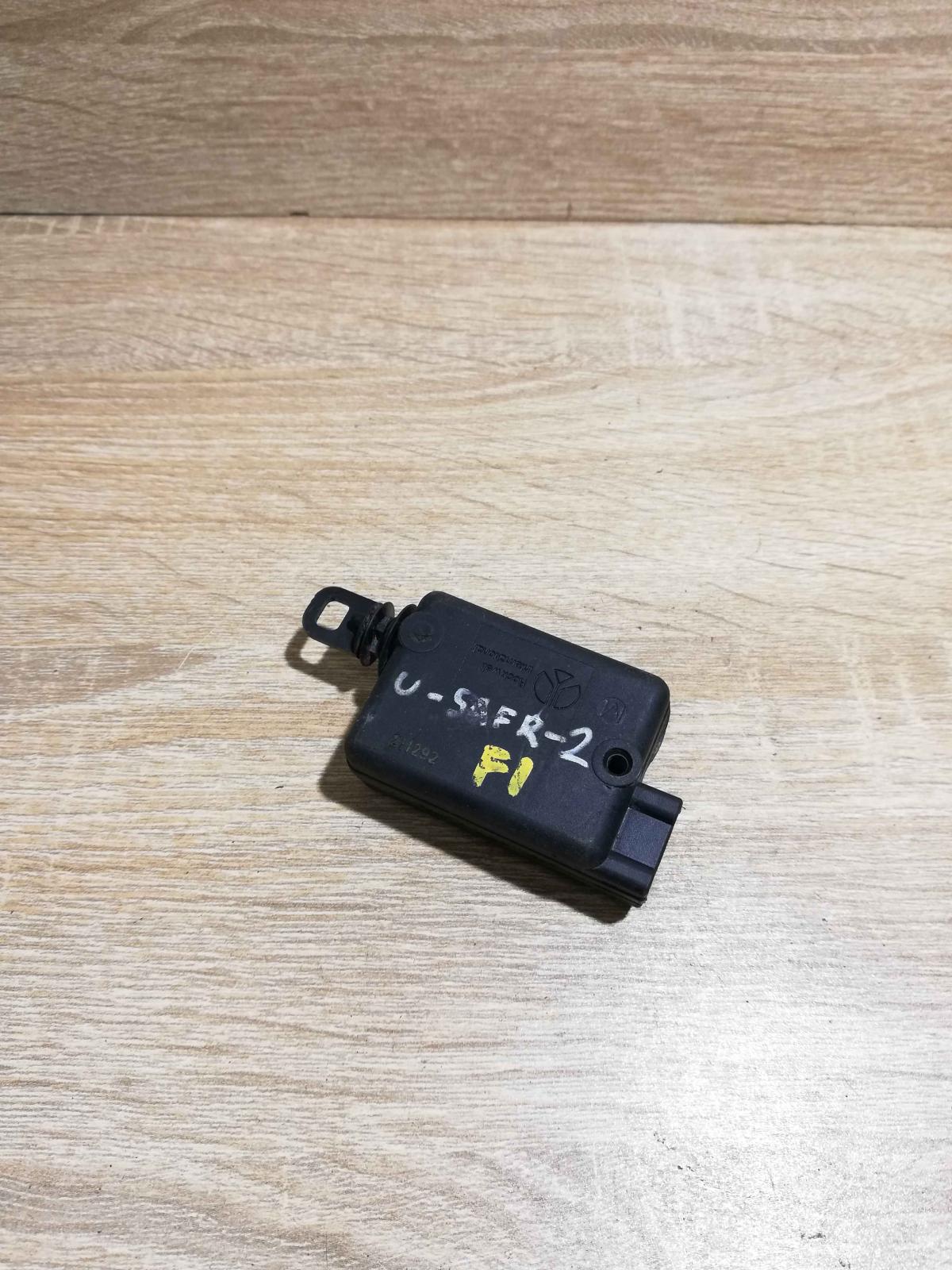 Safrane lock motor Unit  Fuel tank cap lock motor Renault Safrane