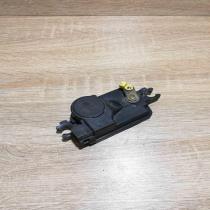 Galant 92   Tailgate boot lock/latch motor Mitsubishi Galant