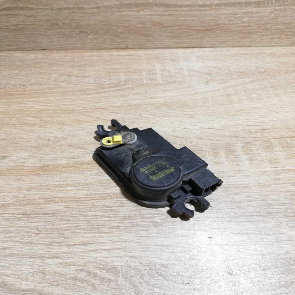 162800 9606   Central locking motor Mitsubishi Galant