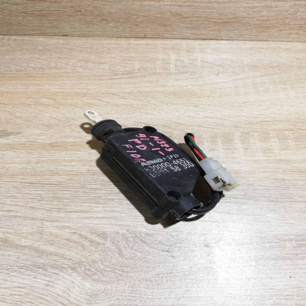 830000 4651 Front  Central locking vacuum pump Mitsubishi Galant