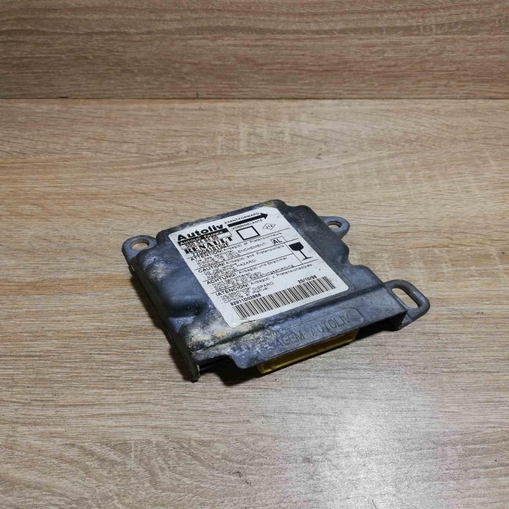 7700418152F 550548400  Airbag control unit/module Renault Megane I