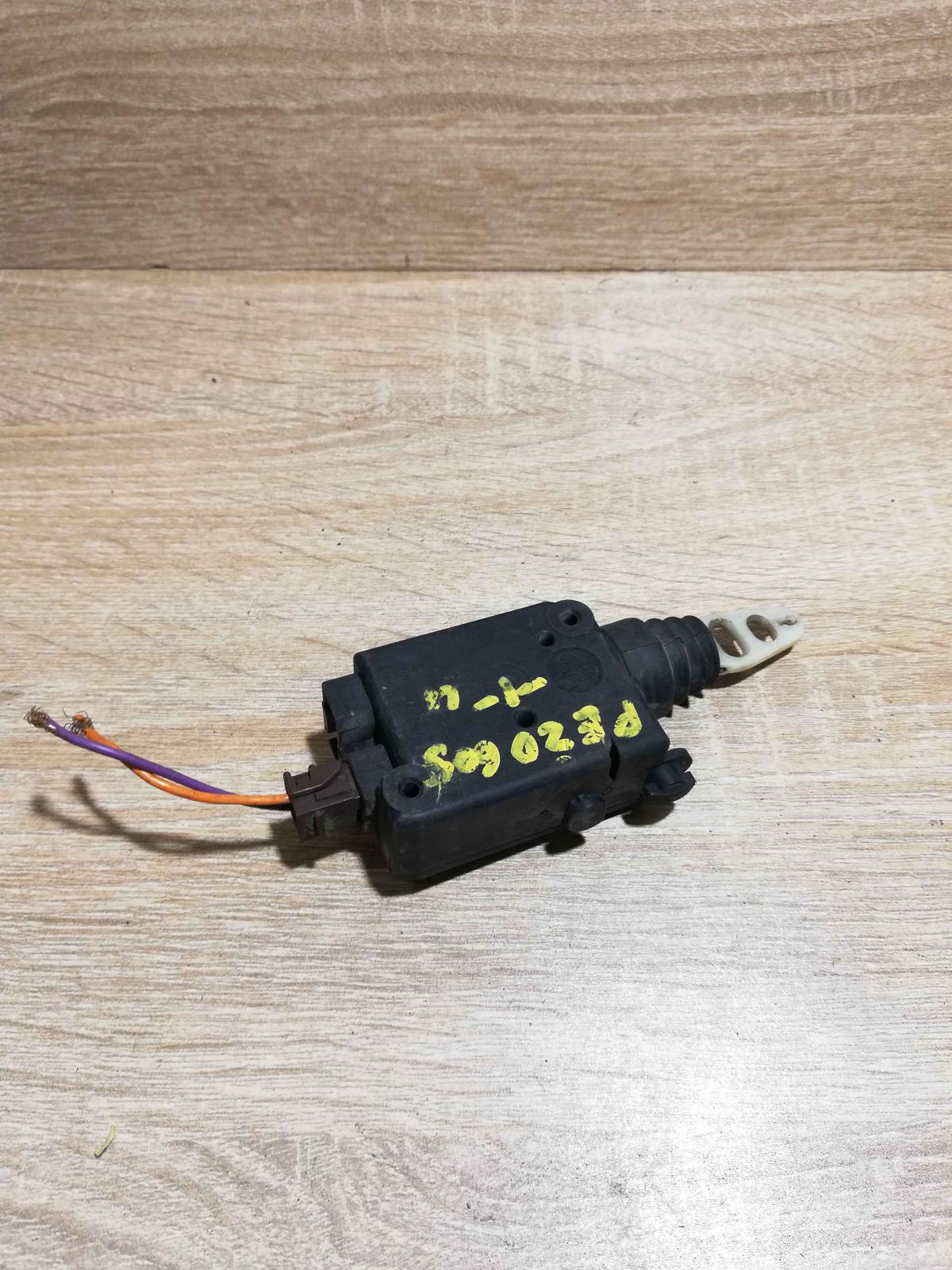 peugeot 605   Central locking motor Peugeot 605