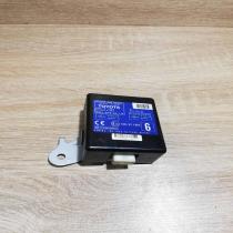 89741 47100  Unit Door control unit/module Toyota Prius (XW20)