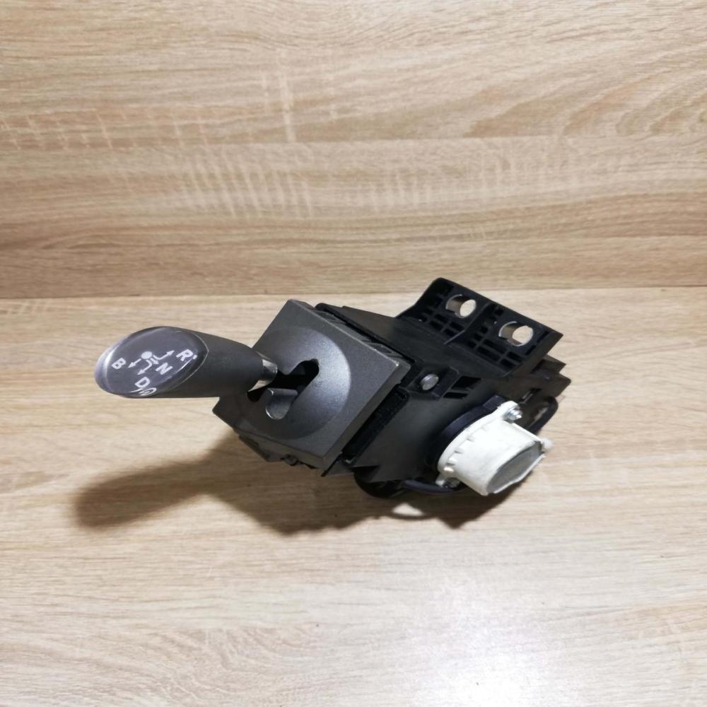 Prius Gear selector  RHD Gear shifter/selector Toyota Prius (XW20)