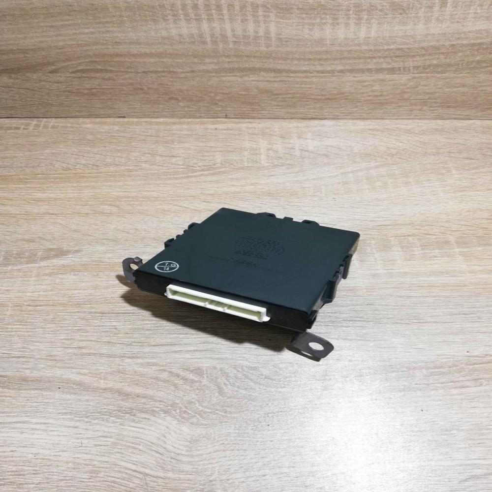 89618 47021 123800 0110  Other control units/modules Toyota Prius (XW20)