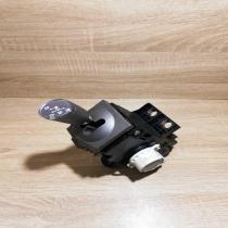 89451 17050   Gear shifter/selector Toyota Prius (XW20)