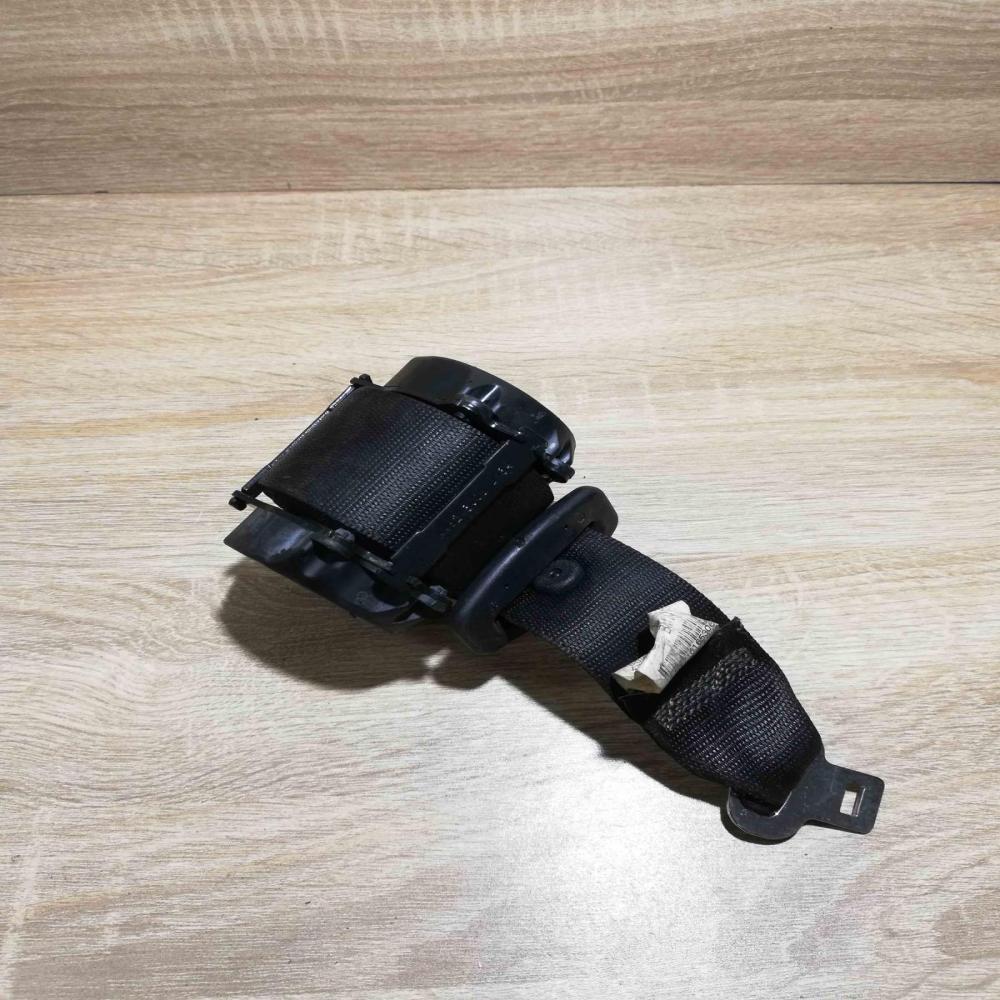 S771616530670   Rear seatbelt BMW X5 E70