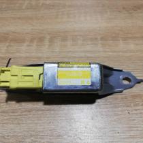 89833 47030   Airbag deployment crash/impact sensor Toyota Prius (XW20)