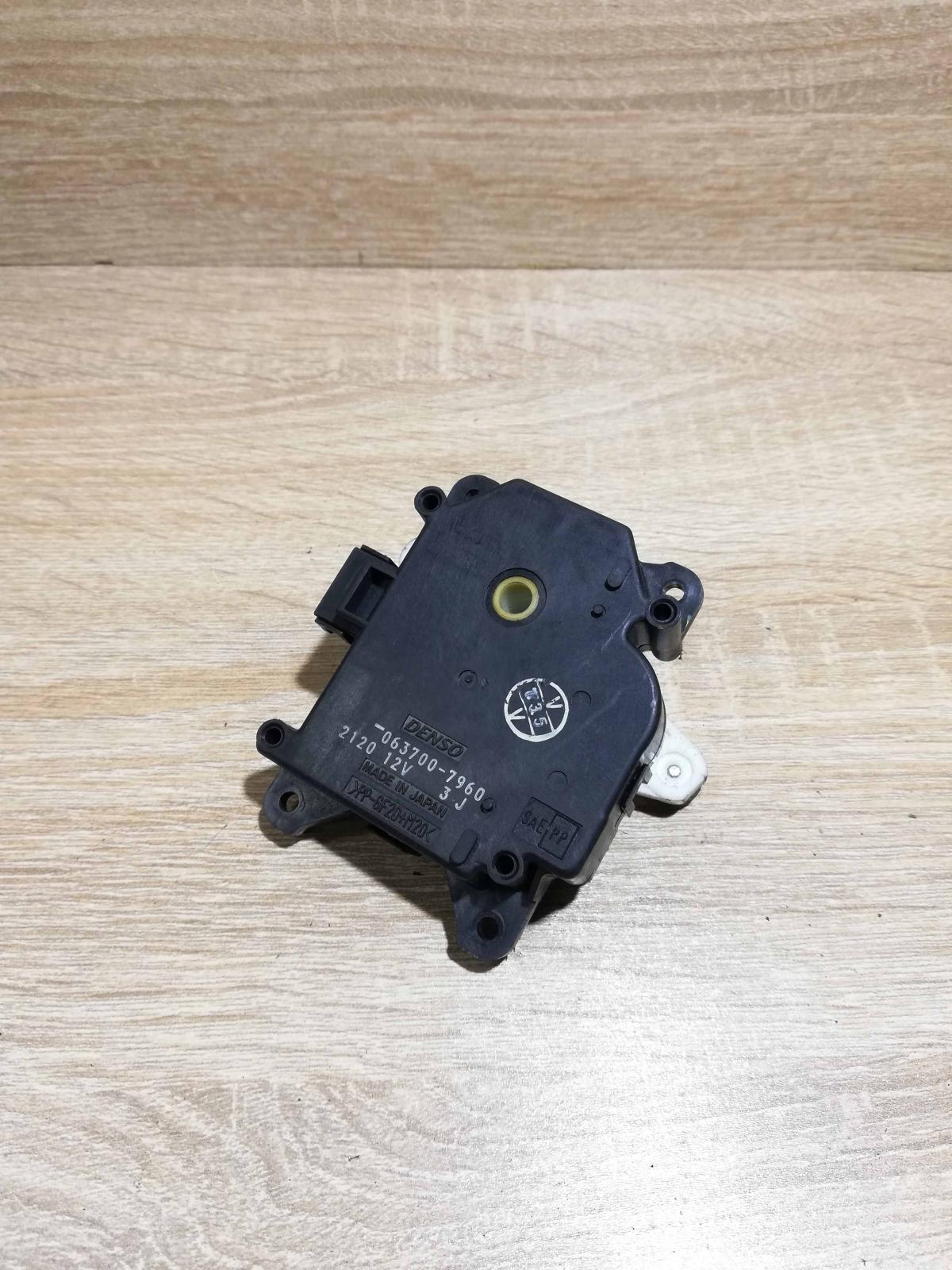 063700 7960  Unit Air flap motor/actuator Toyota Prius (XW20)