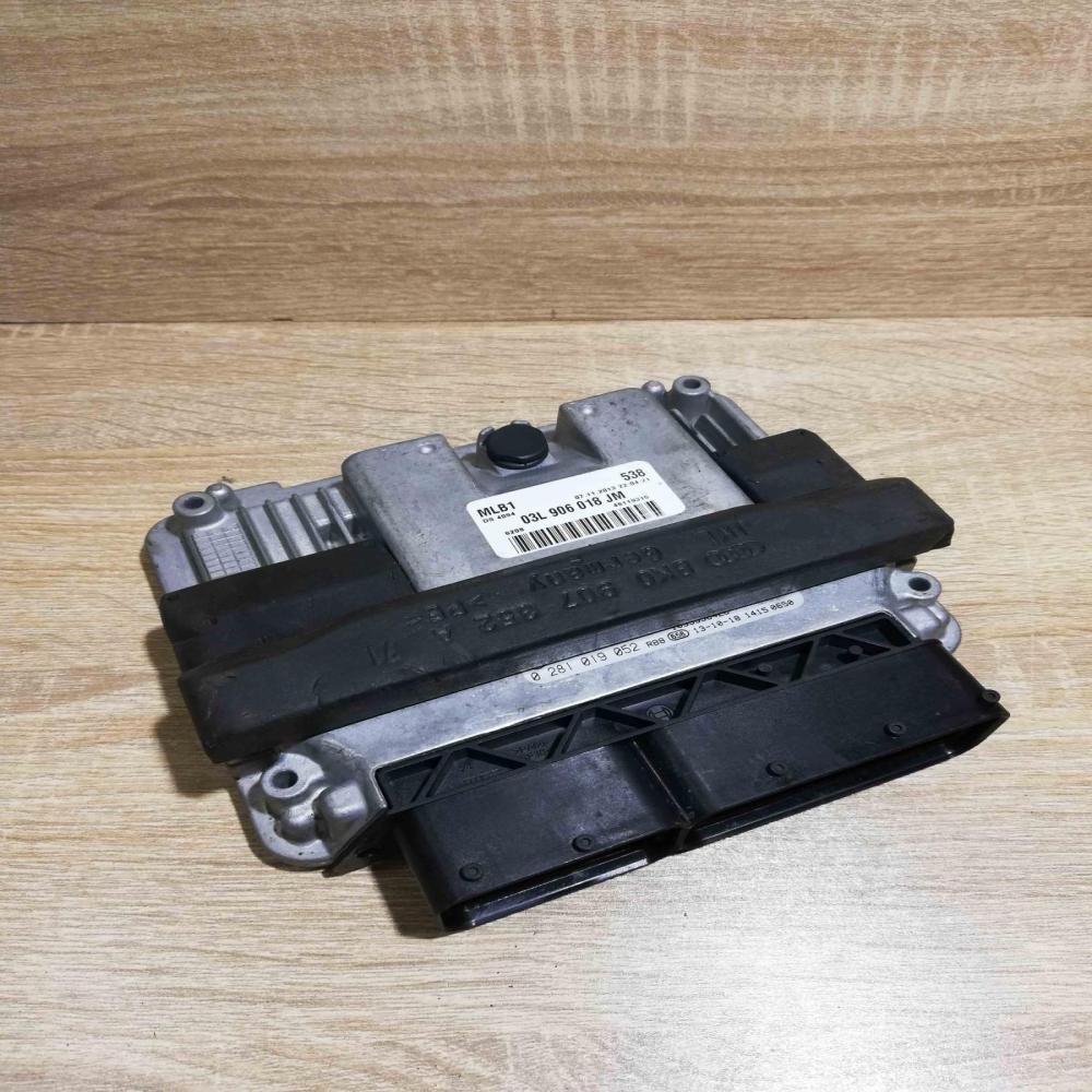 03L906018JM   Engine control unit/module ECU Audi Q5 SQ5