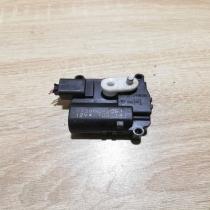 113800 2051   Air flap motor/actuator Toyota Avensis Verso