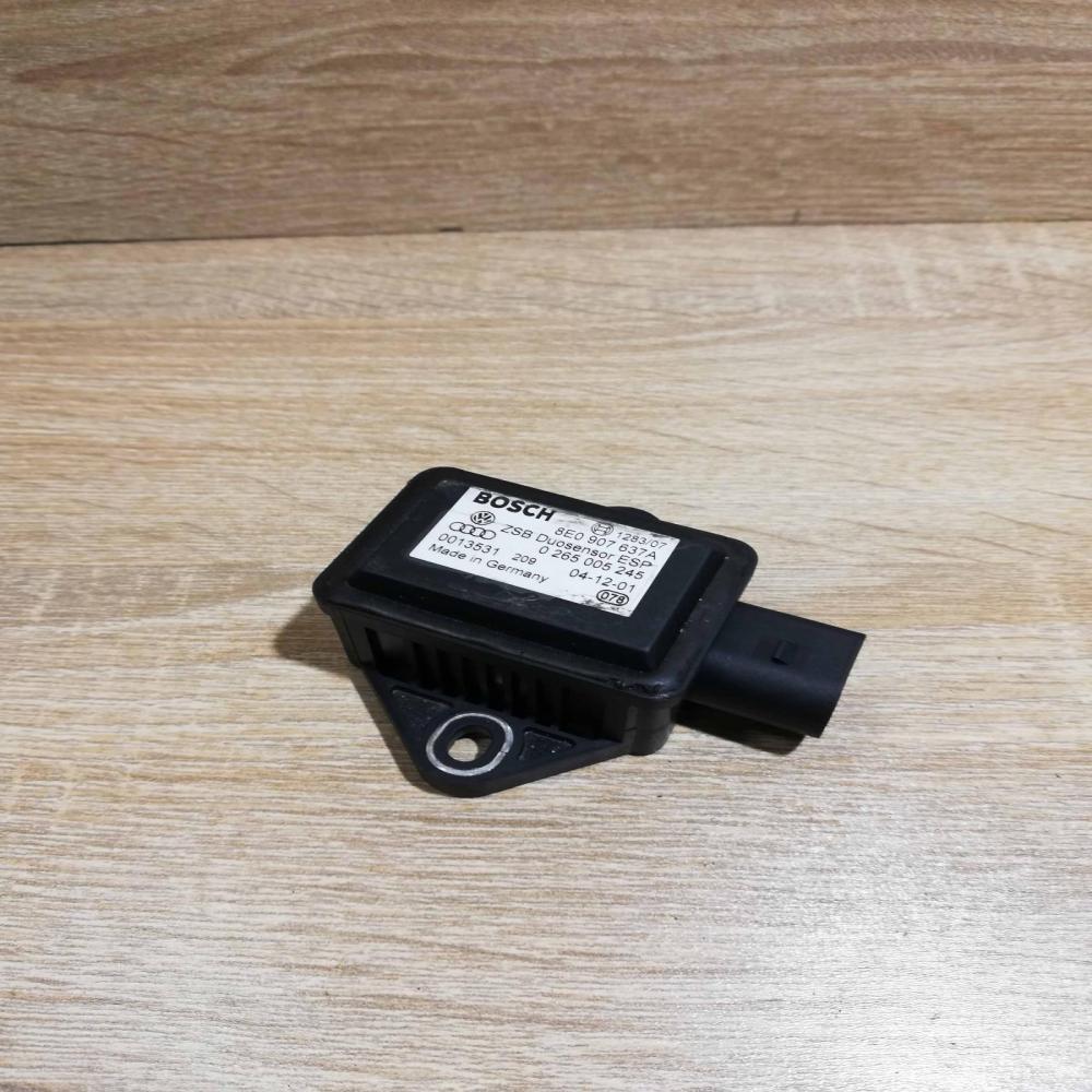 8E0907637A 0265005245  ESP acceleration yaw rate sensor Audi A4 S4 B6 8E 8H