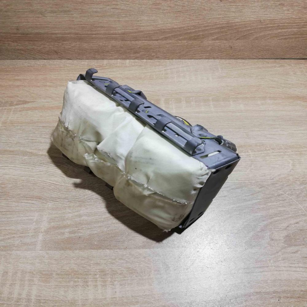 Y12K7298027 H03334107P2A Passanger Side airbag Toyota Prius (XW20)