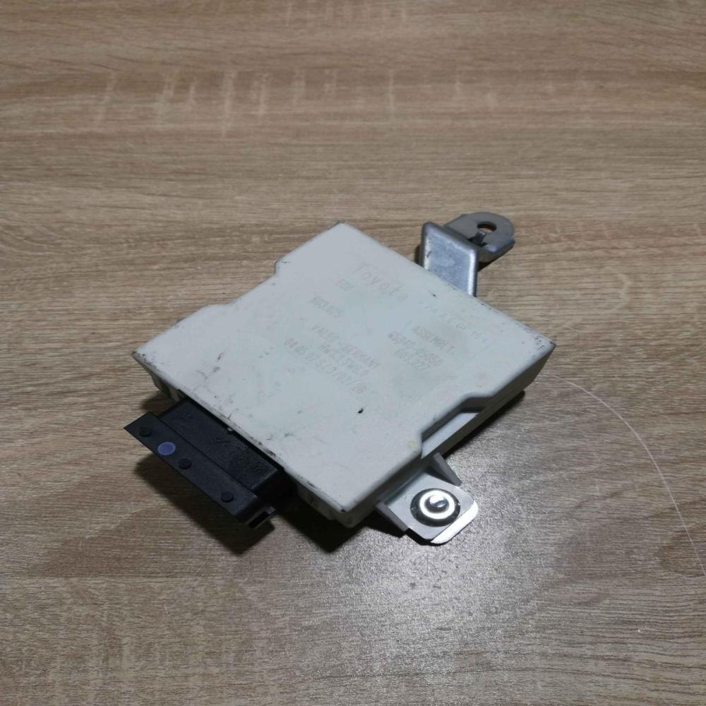85940 05050   Window wiper relay Toyota Avensis T250