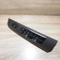 84820 47012   Electric window control switch Toyota Prius (XW20)