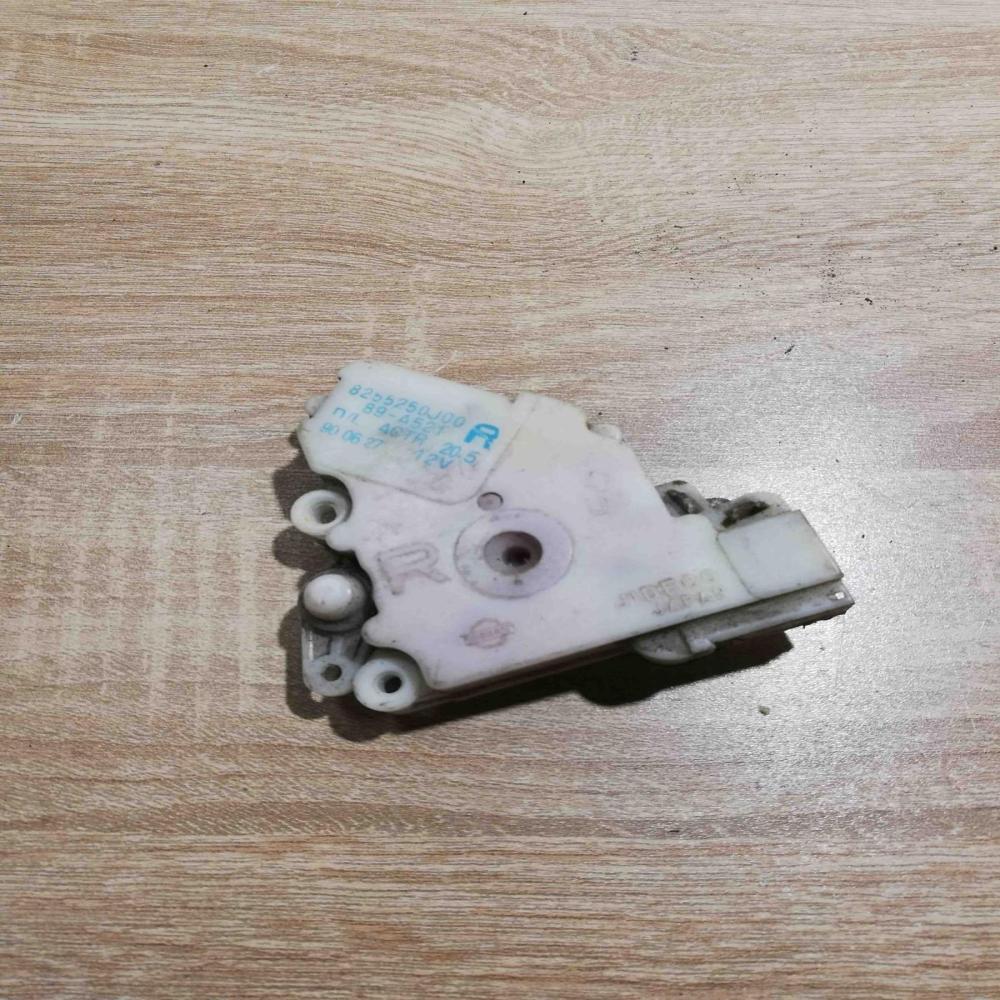 8255250J00 Unit  Rear door lock Nissan Primera