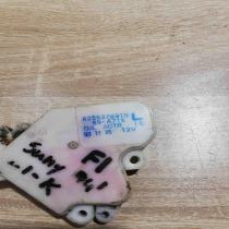 8255379910   Rear door lock Nissan Sunny