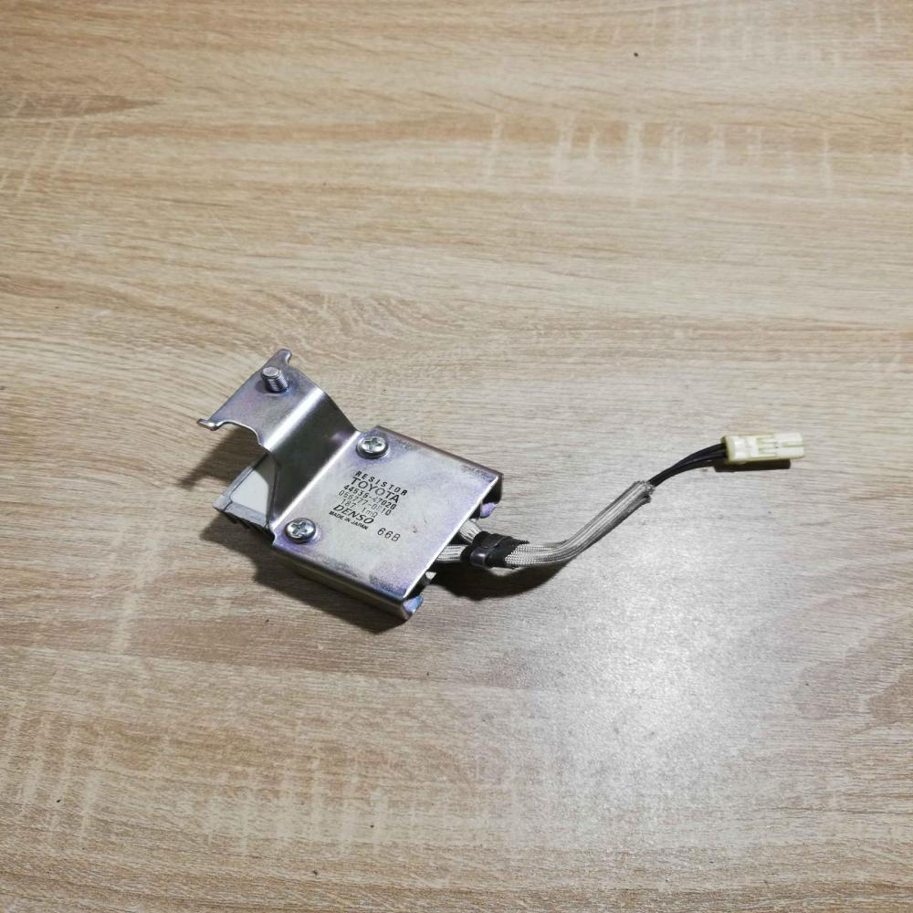 44535 47020 056777 0810  Heater blower motor/fan resistor Toyota Prius (XW20)