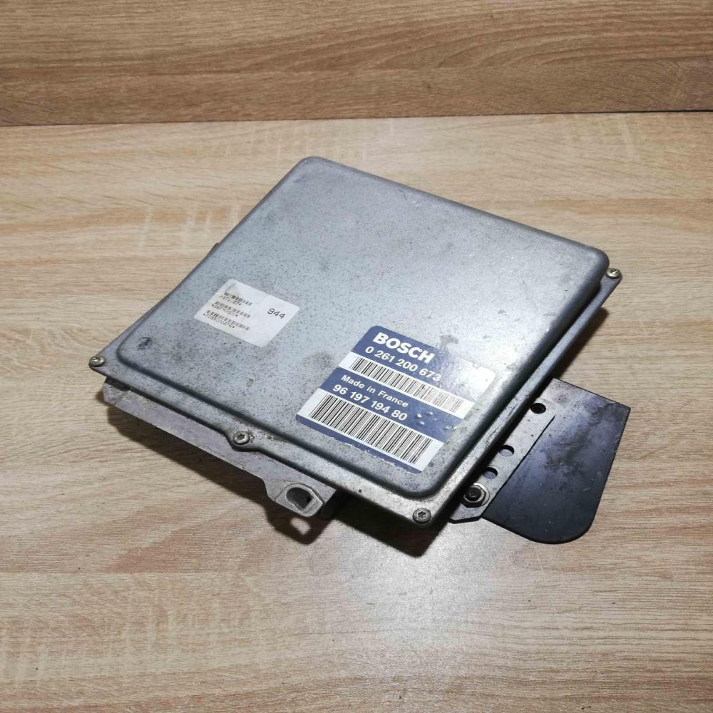 0261200673 9619719480  Engine control unit/module ECU Peugeot 406