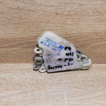 8255279911   Rear door lock Nissan Sunny