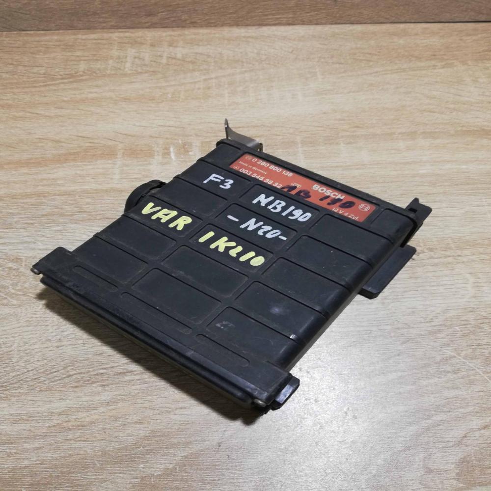 0280800136 0035453832  Engine control unit/module ECU Mercedes-Benz 190 W201