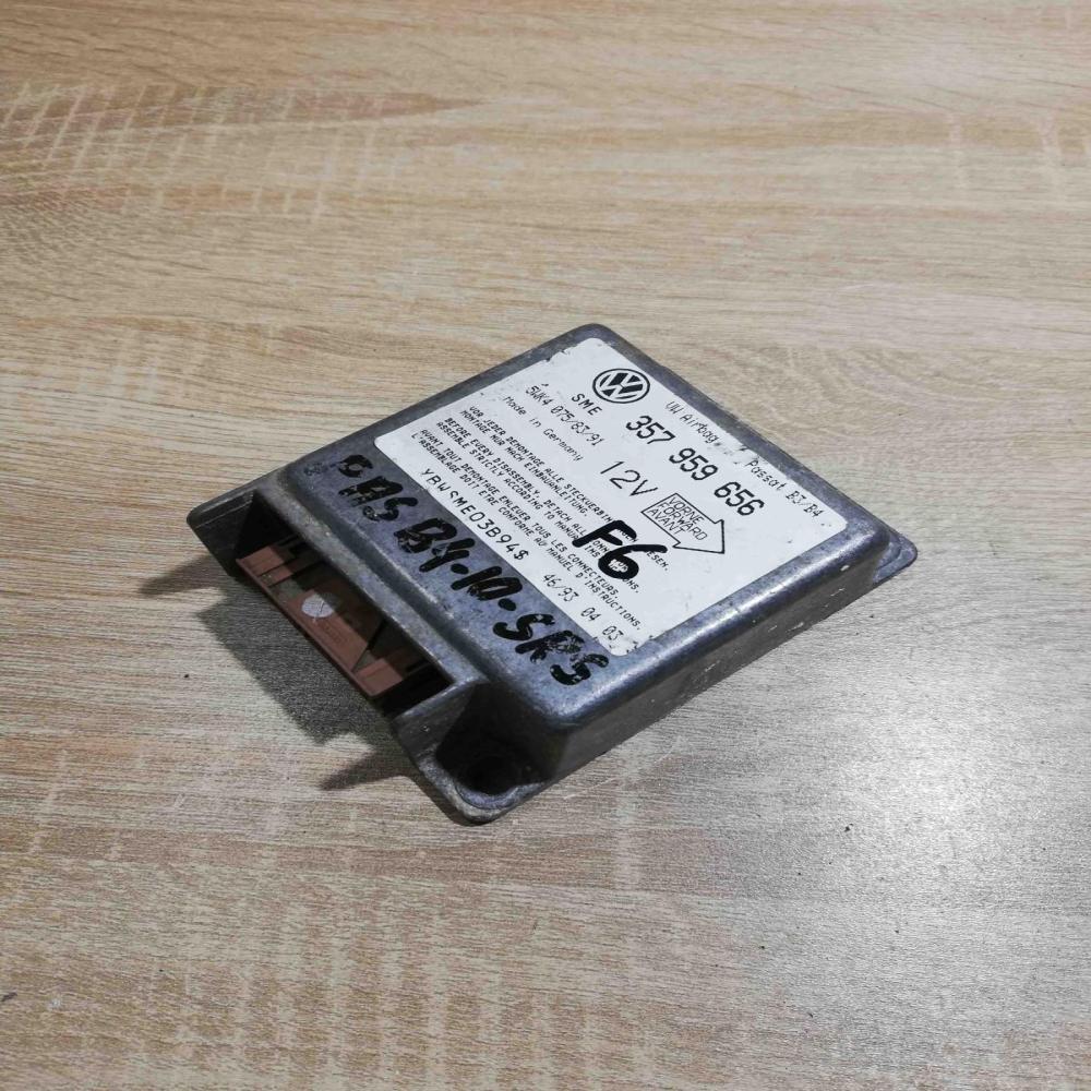 357959656   Airbag control unit/module Volkswagen PASSAT B4
