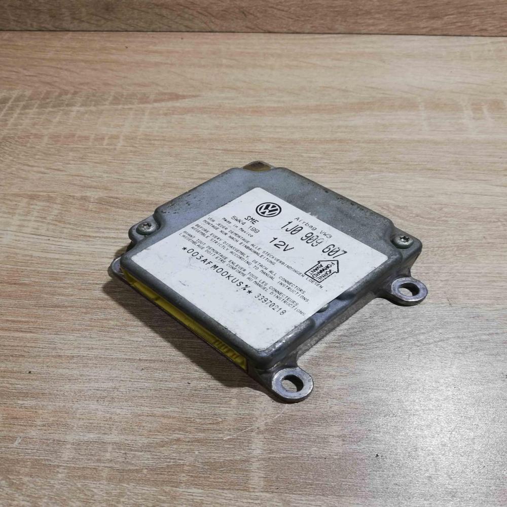 1J0909607 Unit  Airbag control unit/module Volkswagen PASSAT B5
