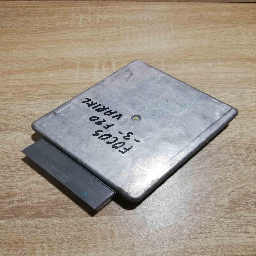 XS4F 12A650 FAB   Engine control unit/module ECU Ford Focus