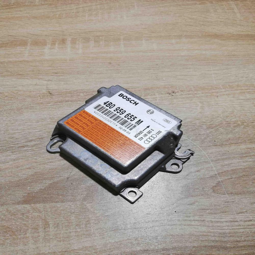 4B0959655M   Airbag control unit/module Audi A6 S6 C5 4B