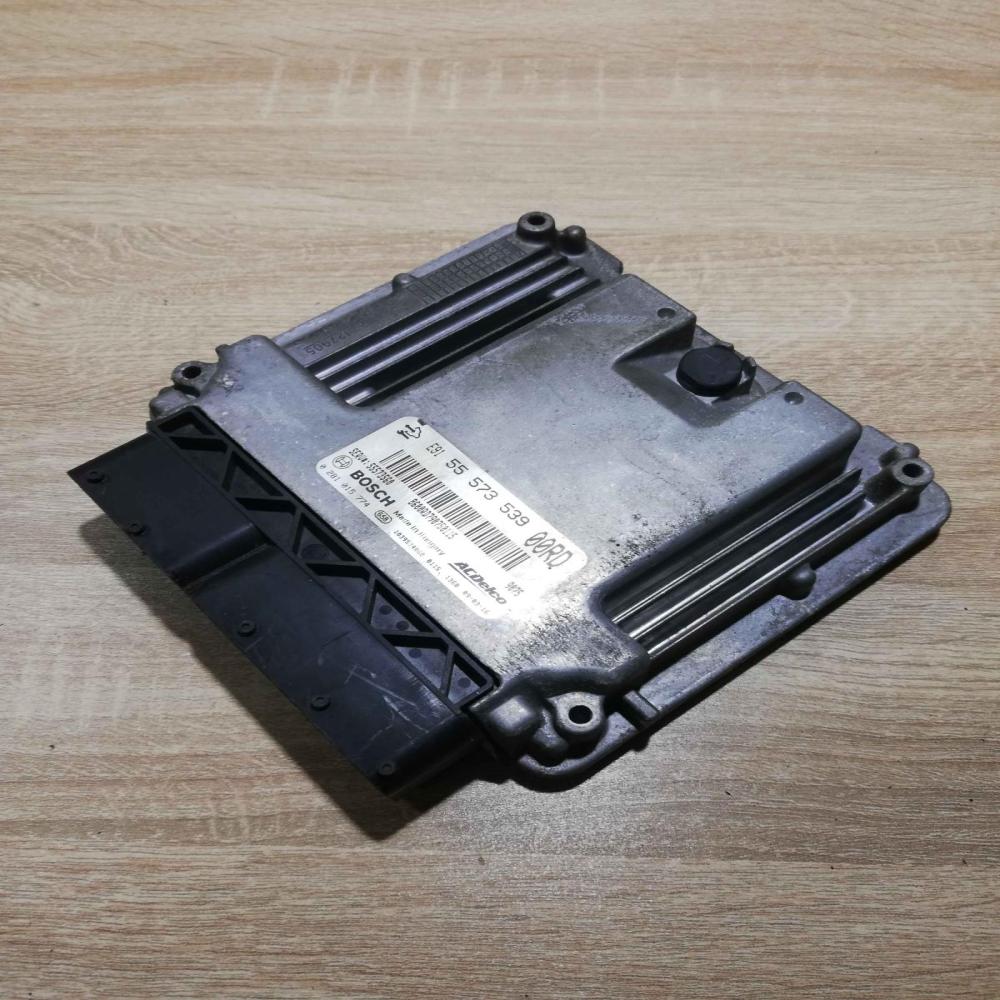 55573539 0281015774  Engine control unit/module ECU Opel Insignia A
