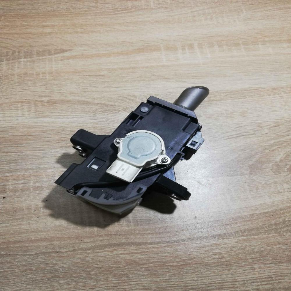 89451 47030 192300 2020  Gear selector Toyota Prius (XW20)