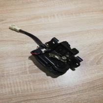White Conector   Rear glass lock/latch Toyota Prius (XW20)
