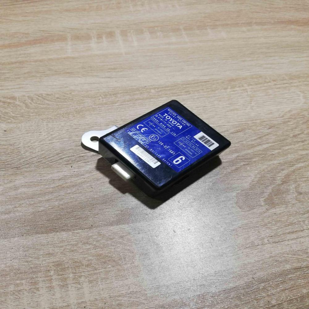 89741 47100 61B173 000  Door control unit/module Toyota Prius (XW20)