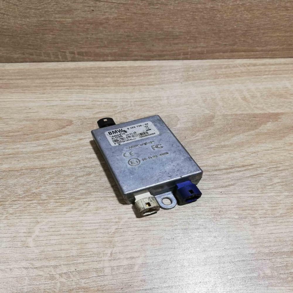 9123739   Aerial antenna amplifier BMW 5 E60 E61