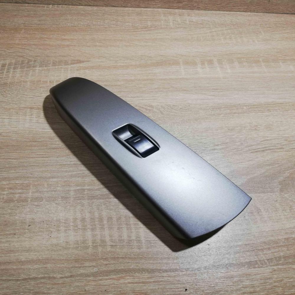 74271 47050   Electric window control switch Toyota Prius (XW20)