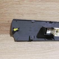 74271 47050   Electric window control switch Toyota Prius (XW20)