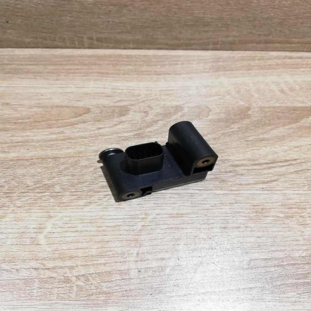 6911003 0285003900  Airbag deployment crash/impact sensor BMW 3 E90 E91