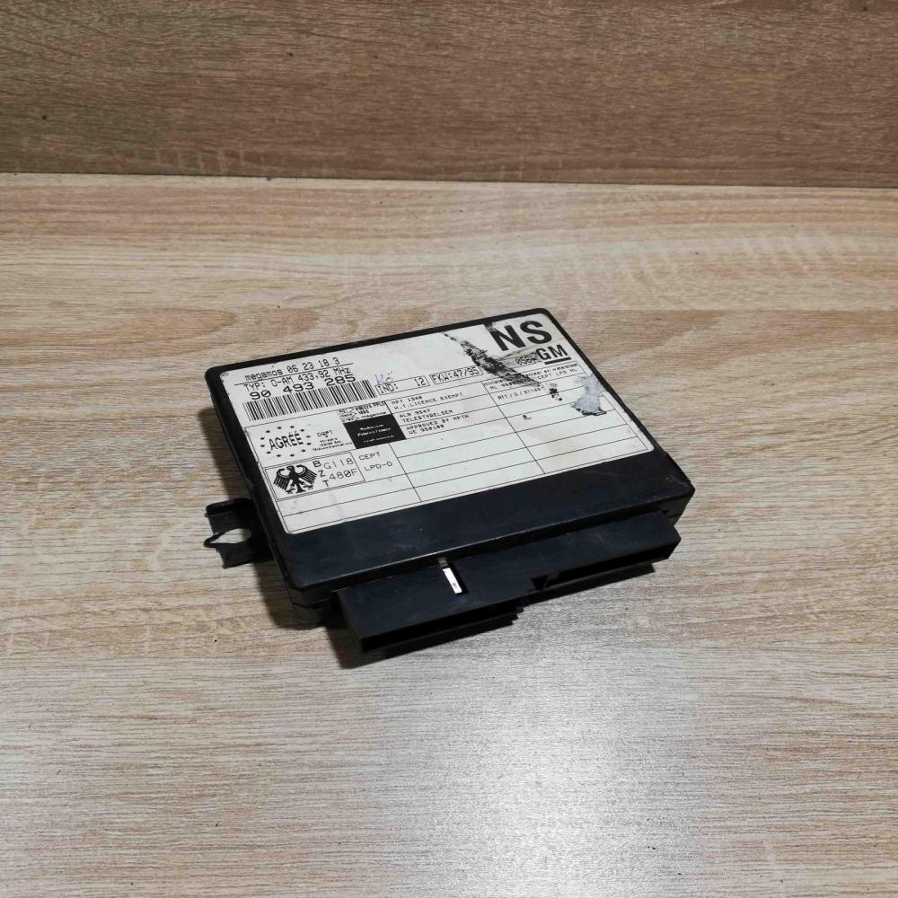 90493285   Comfort/convenience module Opel Omega B1