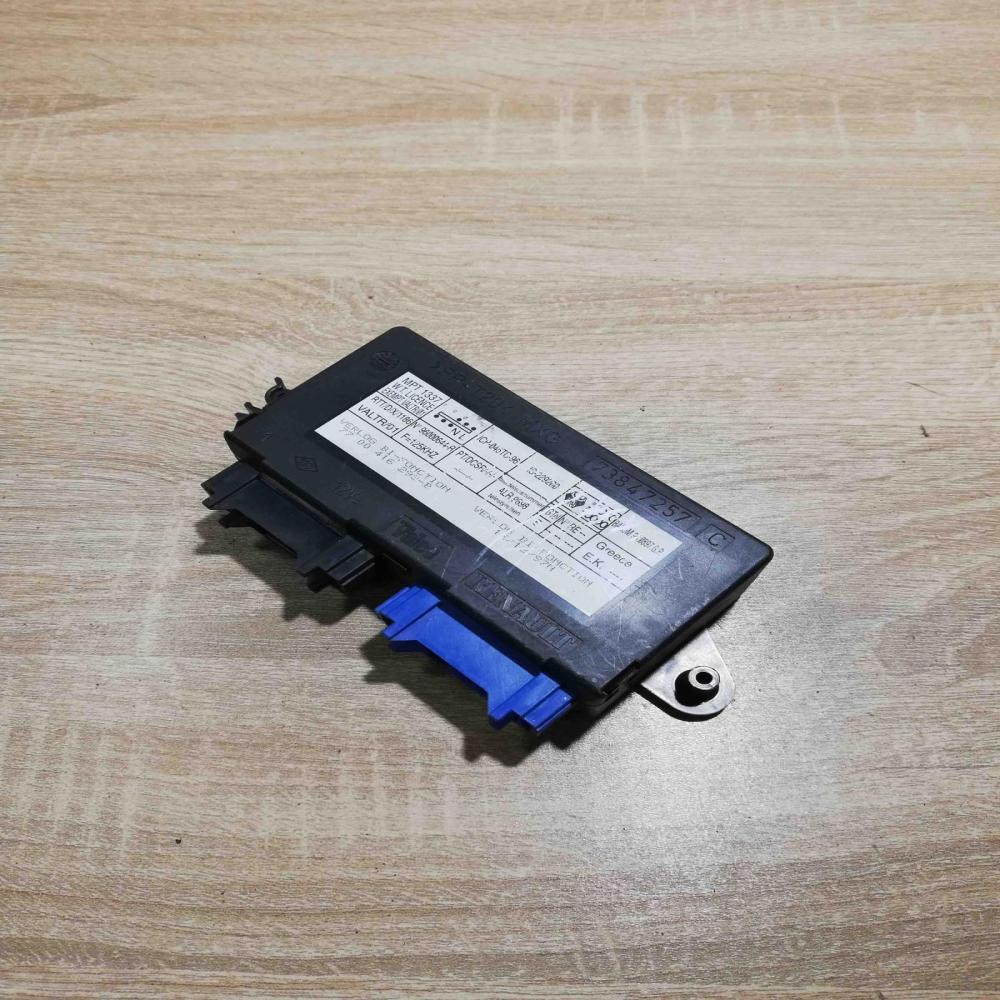 7700416293 B   Comfort/convenience module Renault Espace III