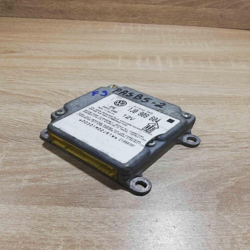 1J0909604 Smash  Airbag control unit/module Volkswagen PASSAT B5