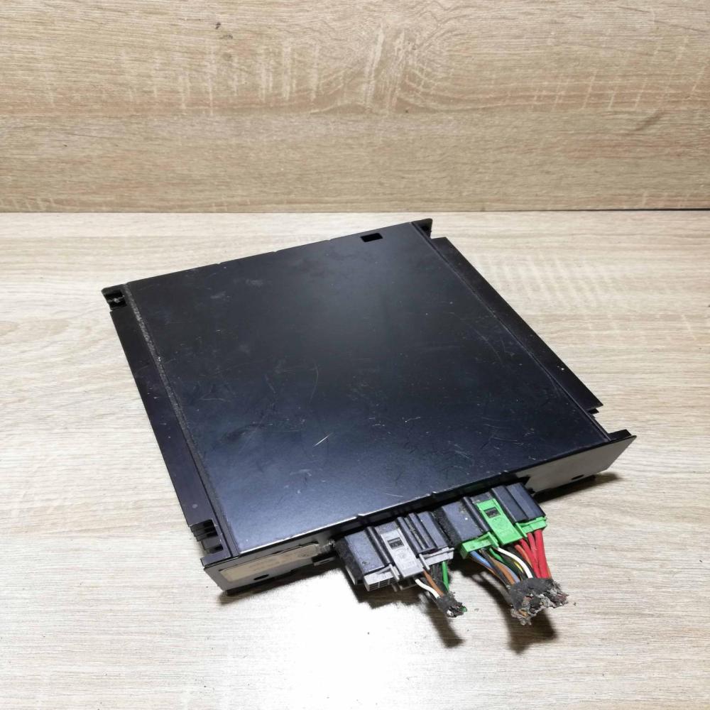 1J5035456 VWZ4Z3A9015326  Sound amplifier Volkswagen Golf IV