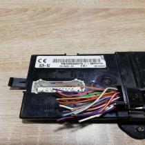 28118865 P8200530975  Central body control module Renault Trafic II (X83)